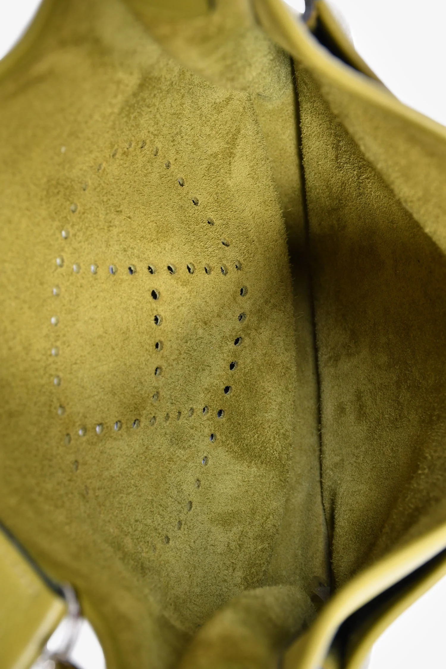 Hermès 2014 Green Clemence Leather Evelyne 28 II PM - Image 6