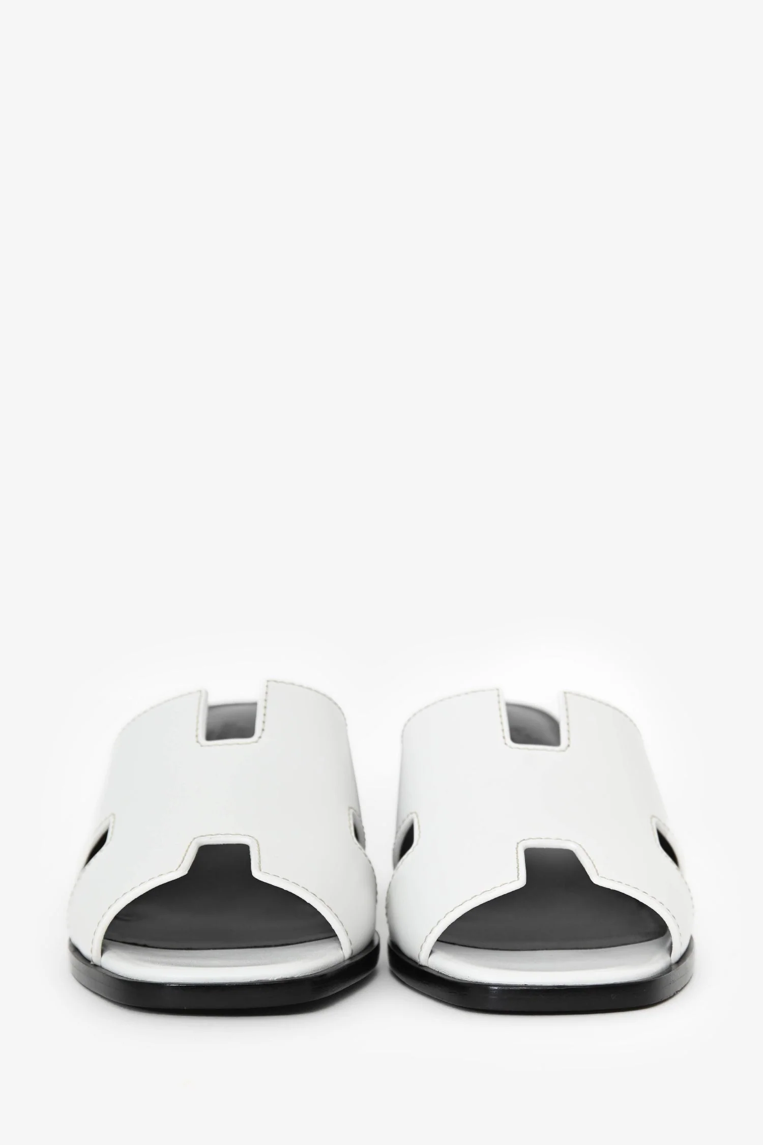 Hermès White Leather 'Helia 60' Sandals Size 39 - Image 3