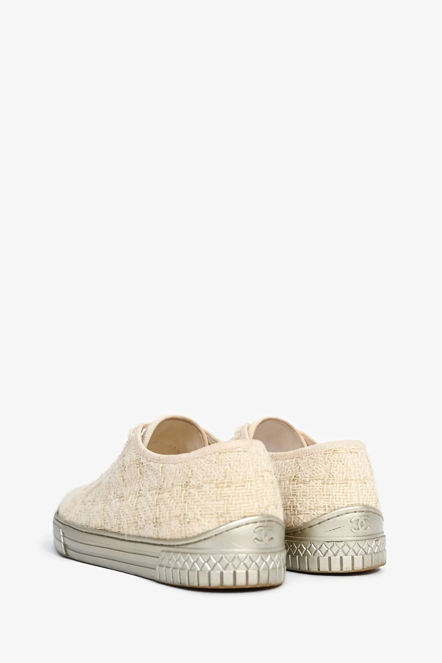 Pre-Loved Chanel™ Cream/Gold Metallic Tweed Lace Up CC Sneakers Size 37.5 - Image 5