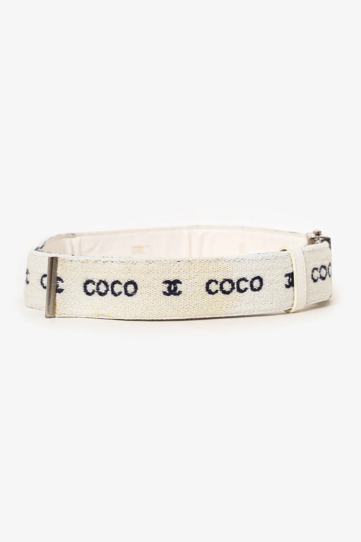 Pre-Loved Chanel™ White Wool 'Coco CC' Belt (As Is) - Image 4