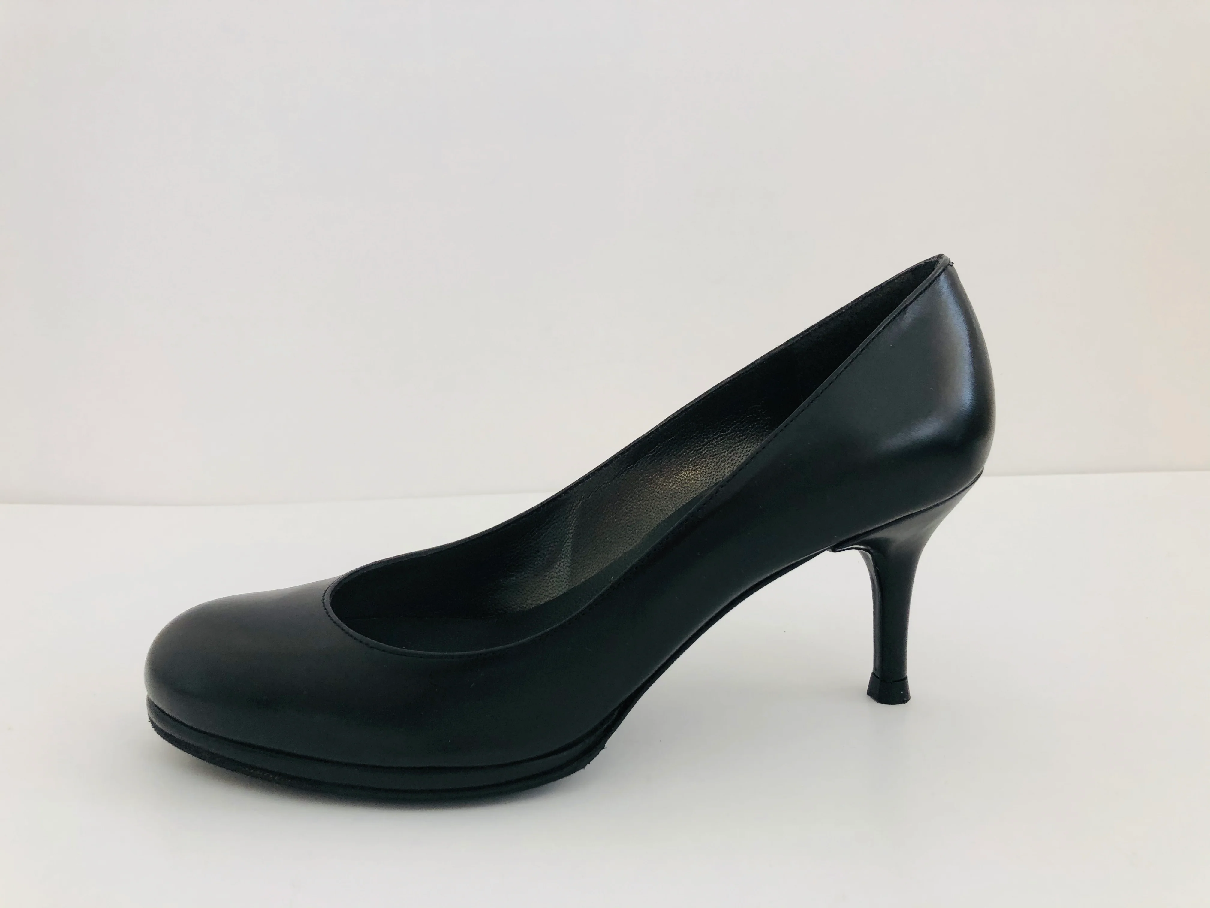 Stuart Weitzman Black Leather Heels Size 4.5 (NWT) - Image 4